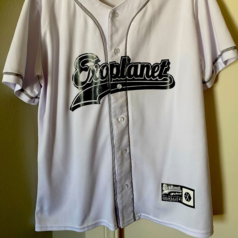 NWOT EXO SEHUN 🖤🤍⚾ Baseball Jersey 94